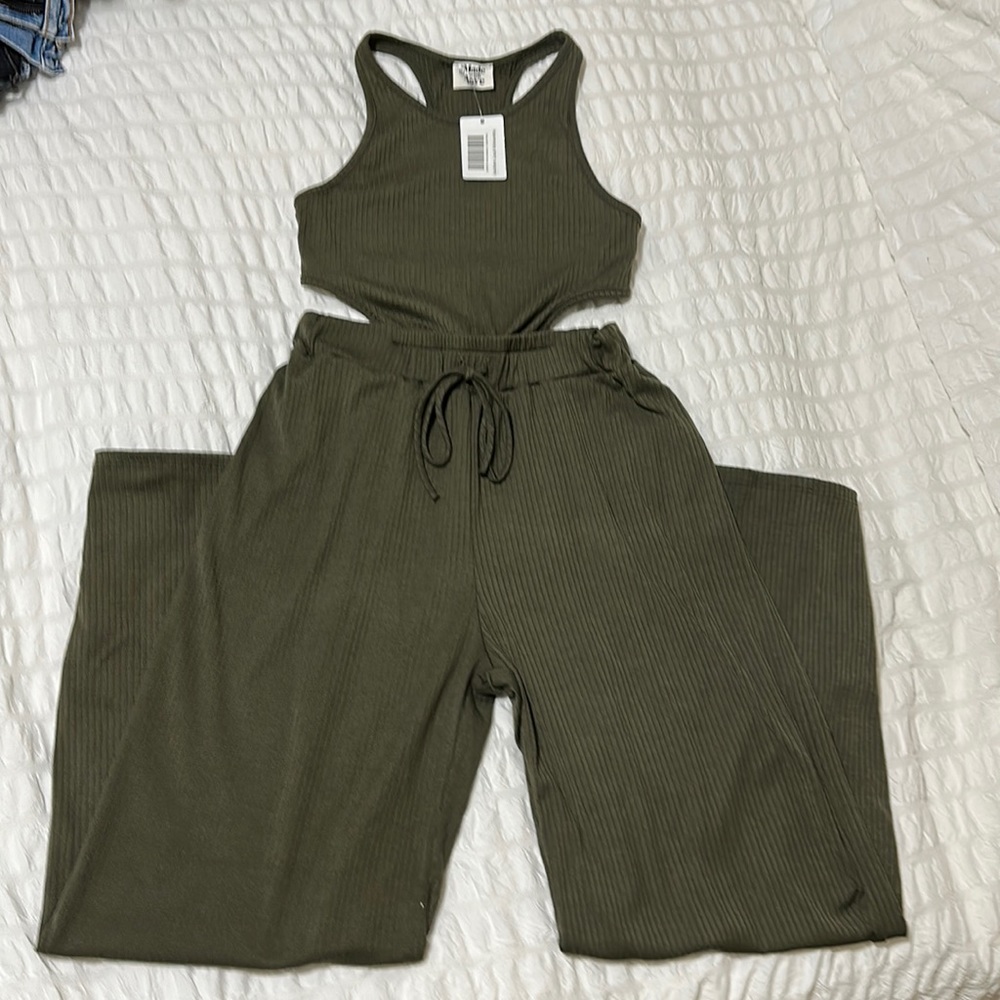NWT Local Boutique Olive Green Tank Pant Romper - Size Small